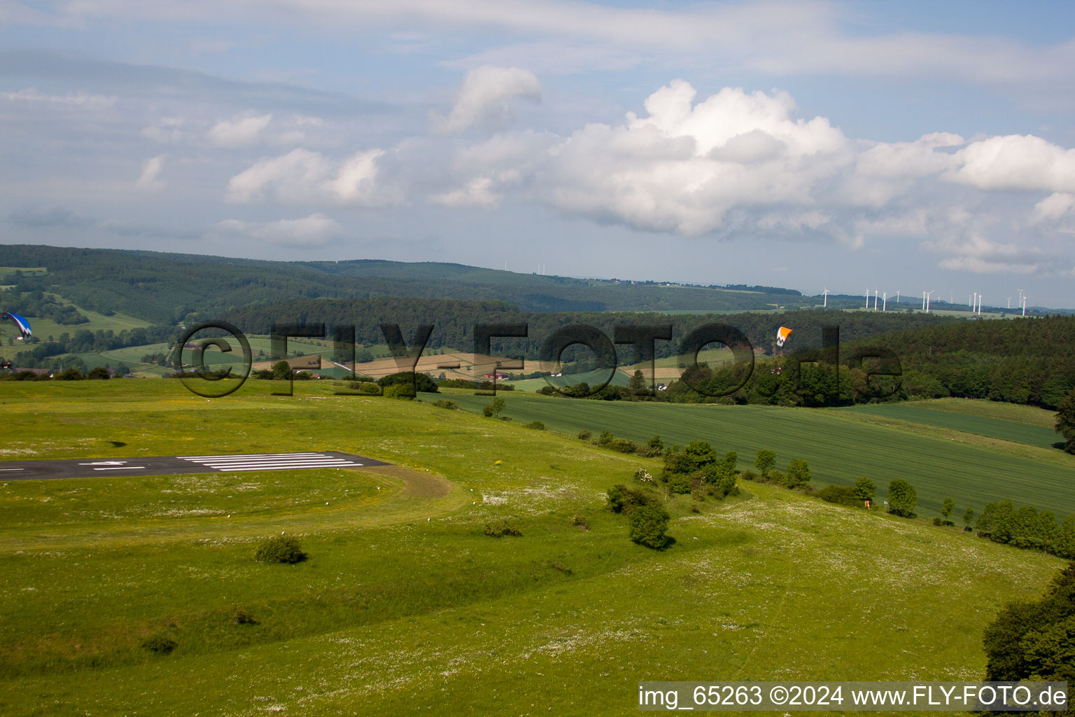 Aérodrome à Höxter dans le département Rhénanie du Nord-Westphalie, Allemagne vue du ciel