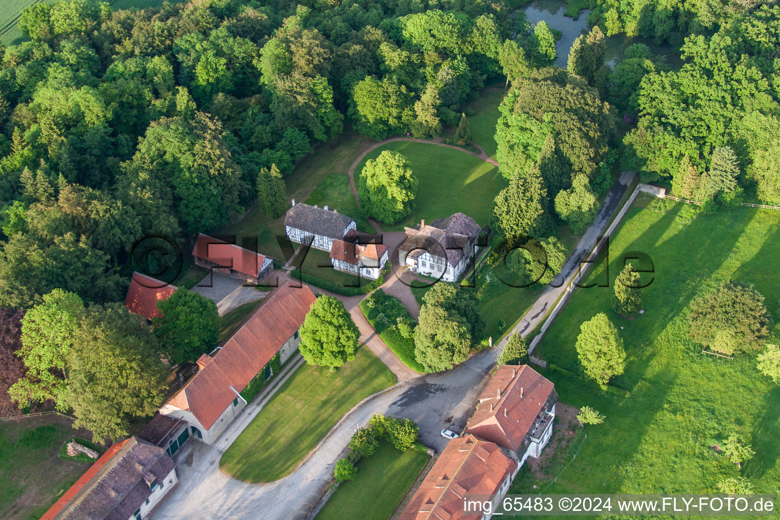 Vue aérienne de Abbenbourg à le quartier Bökendorf in Brakel dans le département Rhénanie du Nord-Westphalie, Allemagne