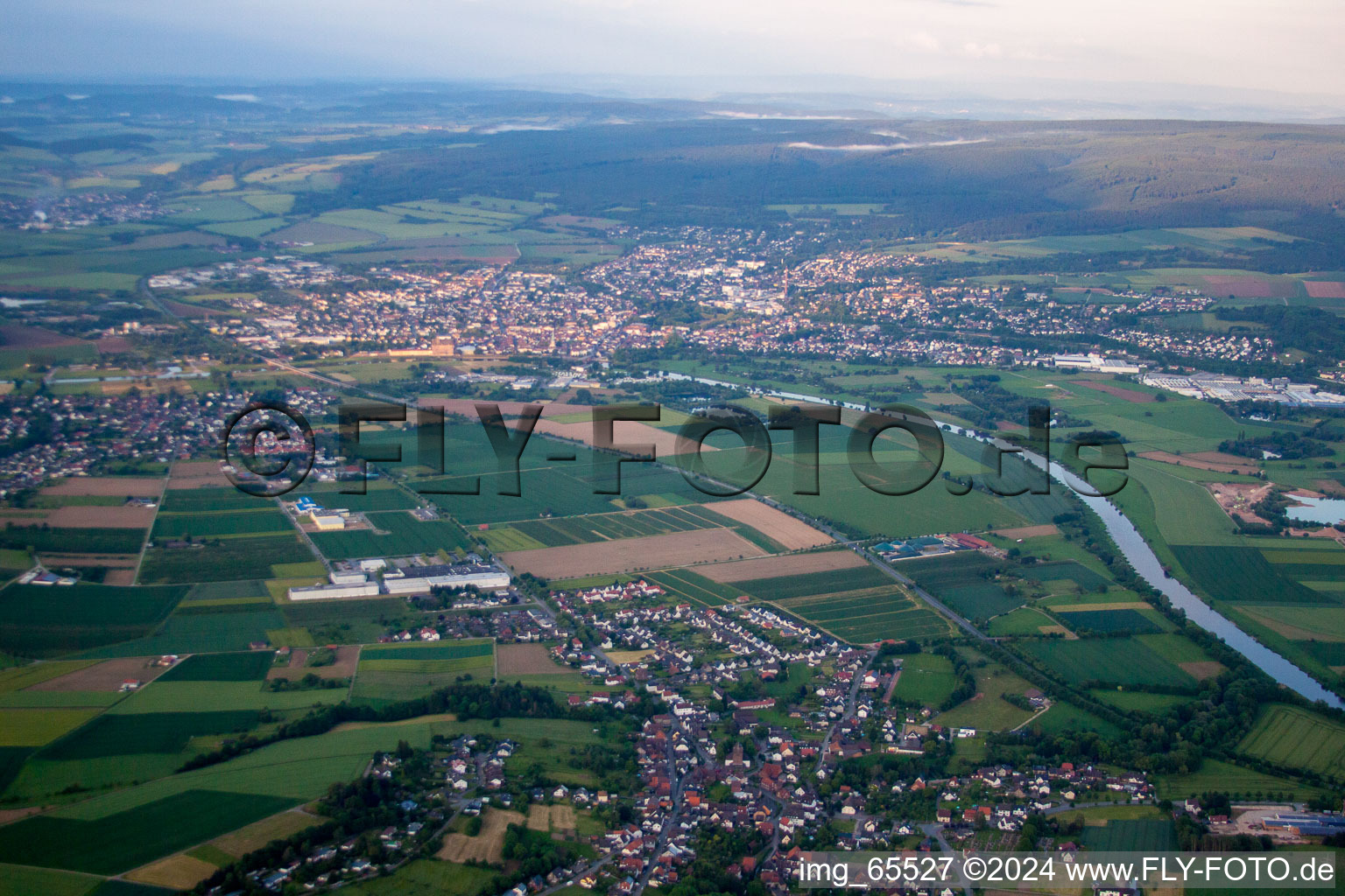 Holzminden dans le département Basse-Saxe, Allemagne vue du ciel