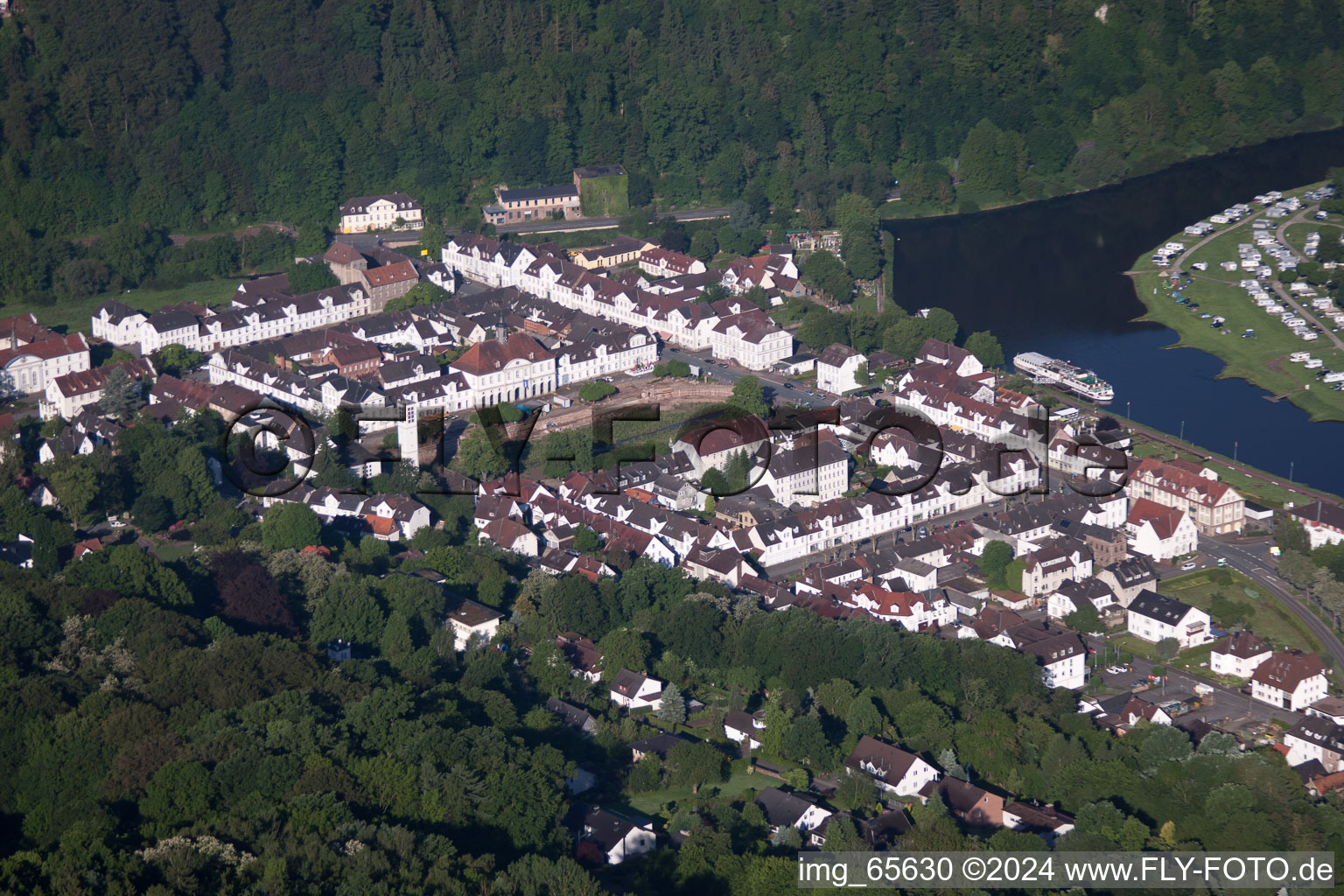 Vue oblique de Bad Karlshafen dans le département Hesse, Allemagne