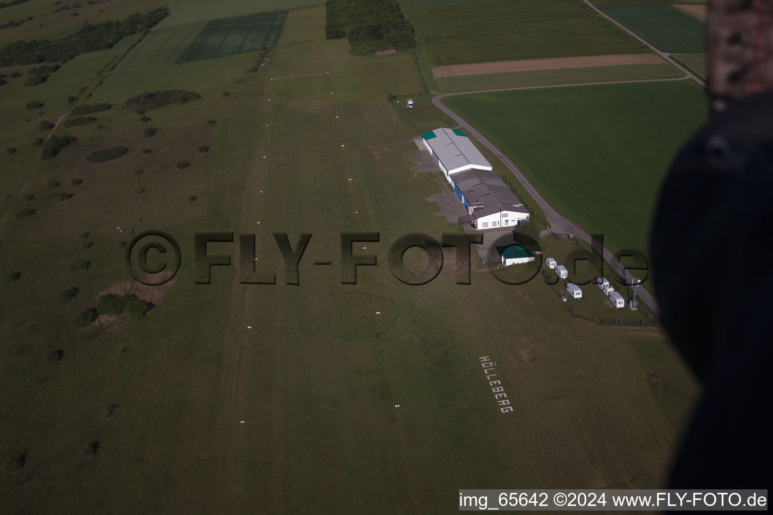 Vue aérienne de Aérodrome de Höllberg à Wülmersen dans le département Hesse, Allemagne