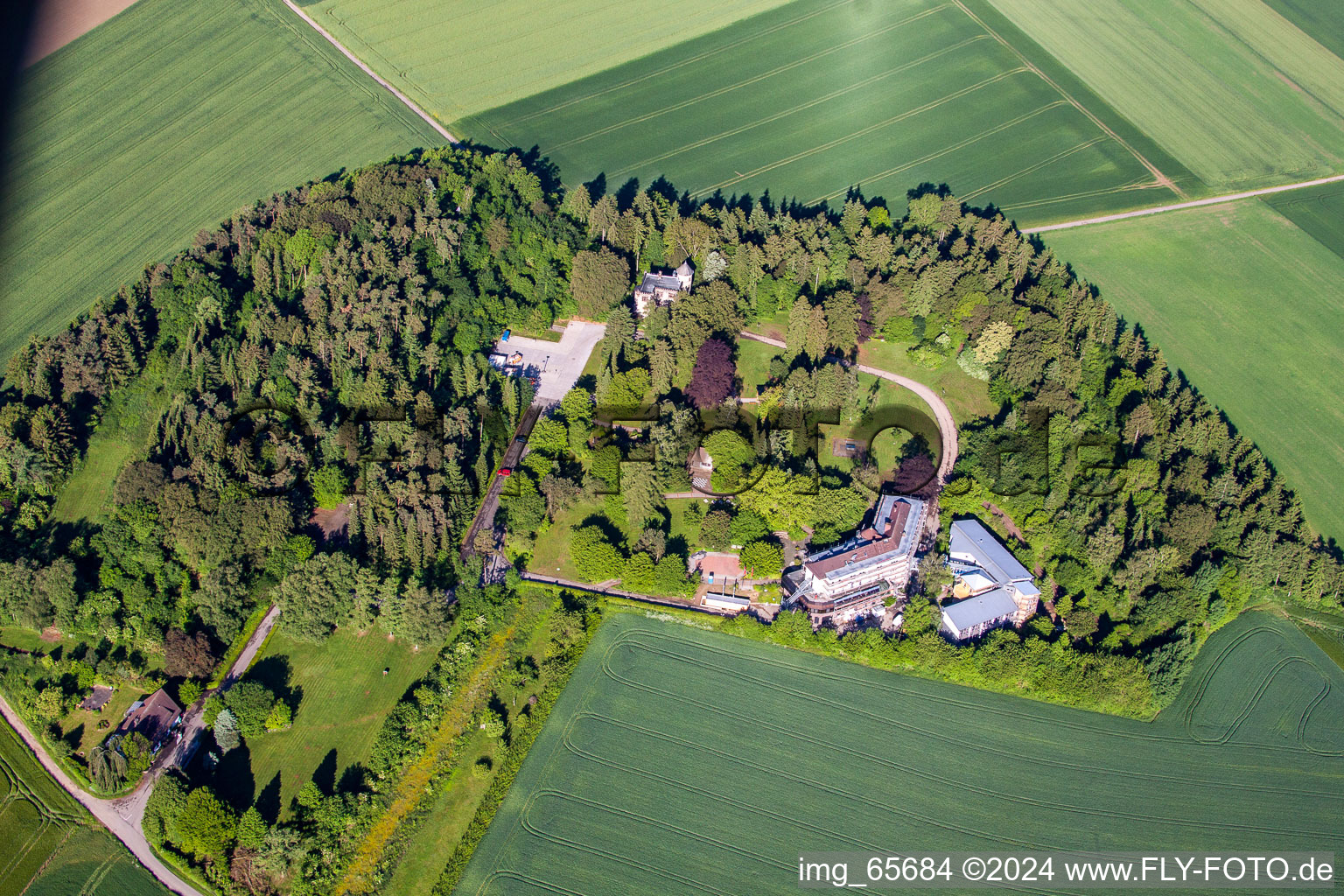 Centre de formation en métal de la zone industrielle WBS à Beverungen dans le département Rhénanie du Nord-Westphalie, Allemagne vue d'en haut