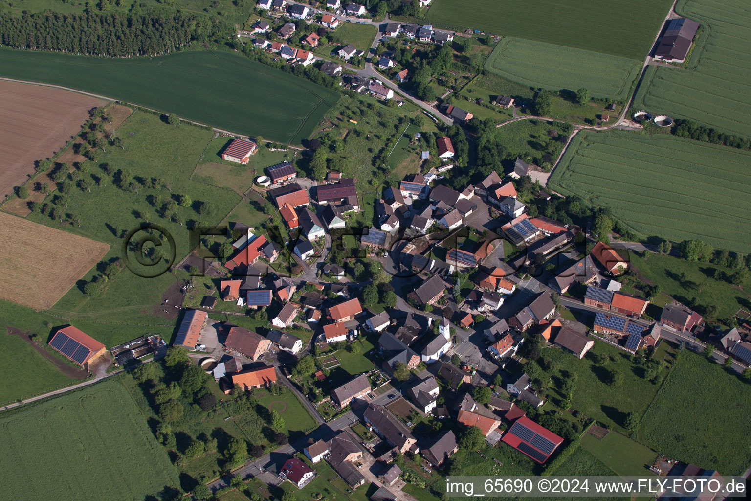 Vue aérienne de Quartier Drenke in Beverungen dans le département Rhénanie du Nord-Westphalie, Allemagne