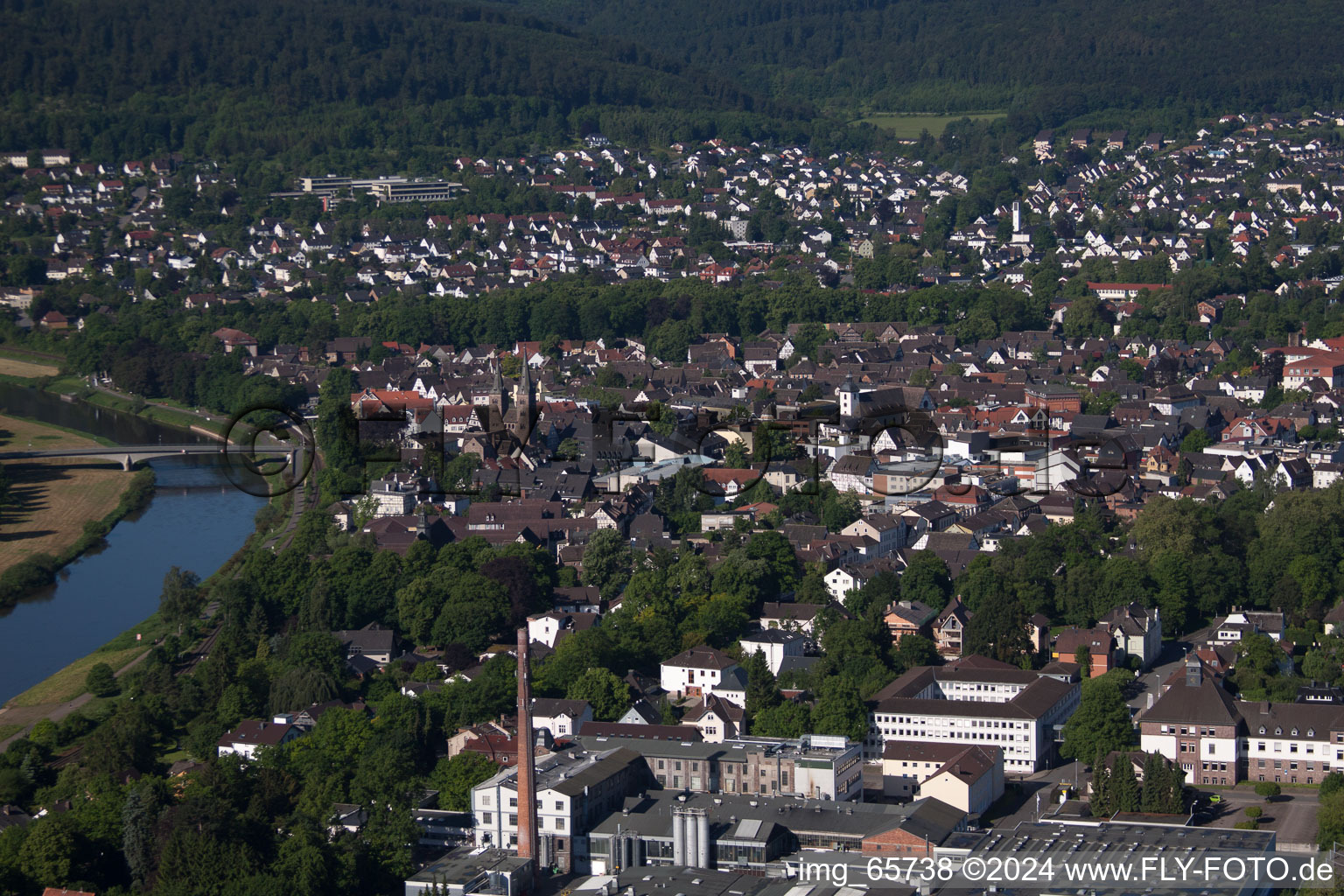 Höxter dans le département Rhénanie du Nord-Westphalie, Allemagne hors des airs