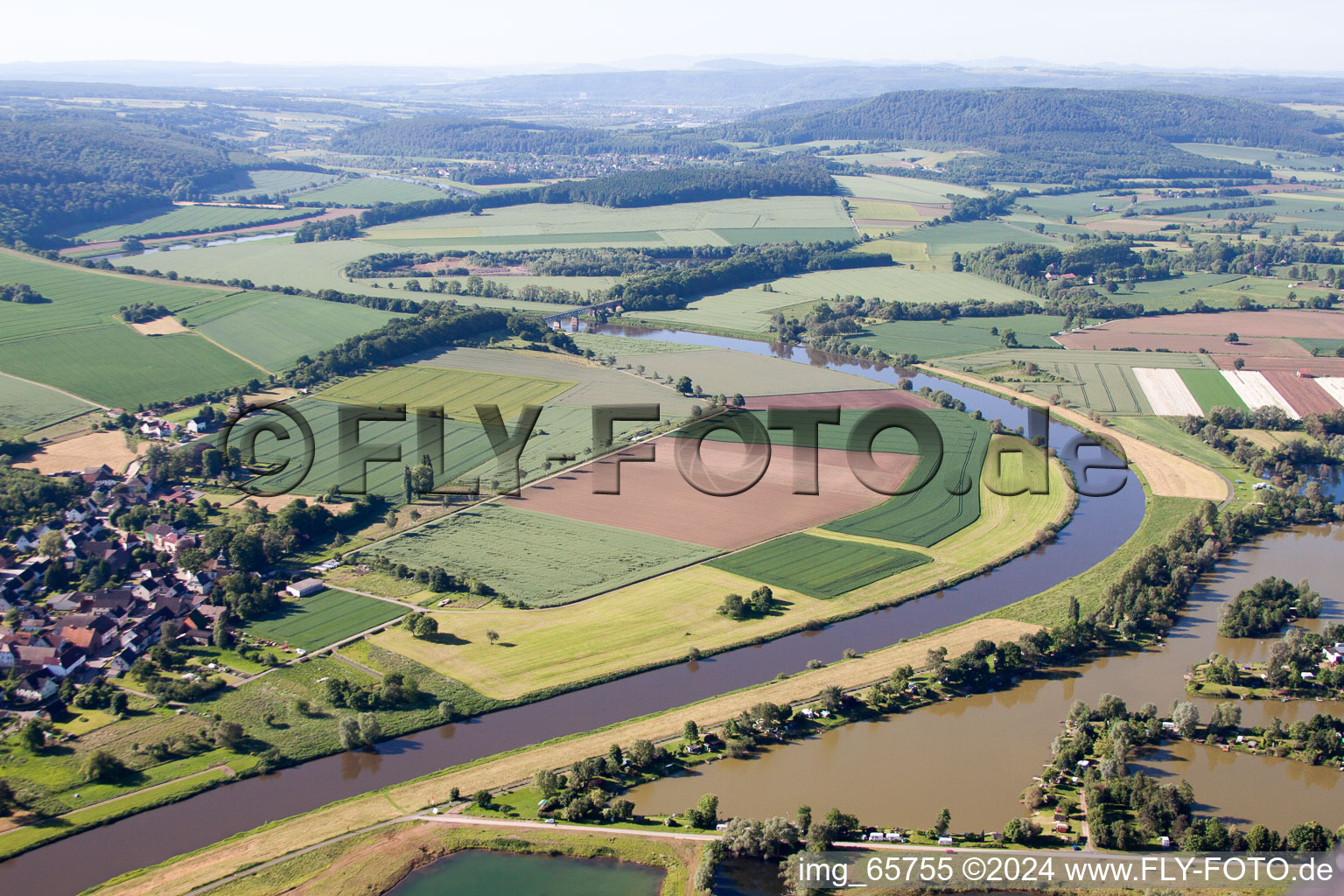 Vue aérienne de Boffzen dans le département Basse-Saxe, Allemagne