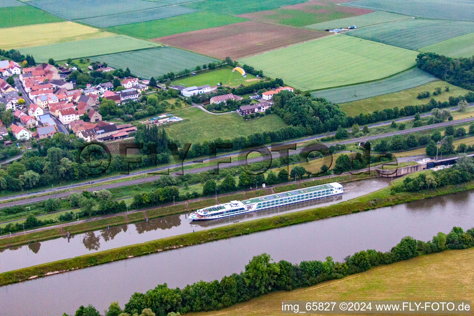 Vue oblique de Quartier Ottendorf in Gädheim dans le département Bavière, Allemagne