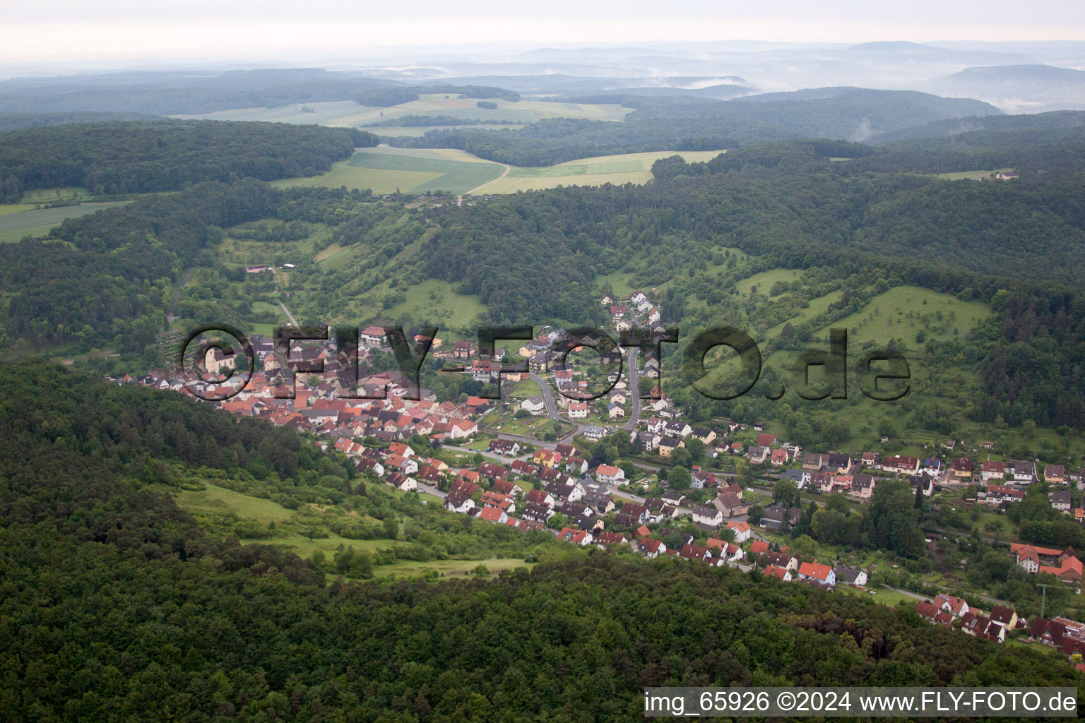 Vue aérienne de Sulzthal dans le département Bavière, Allemagne