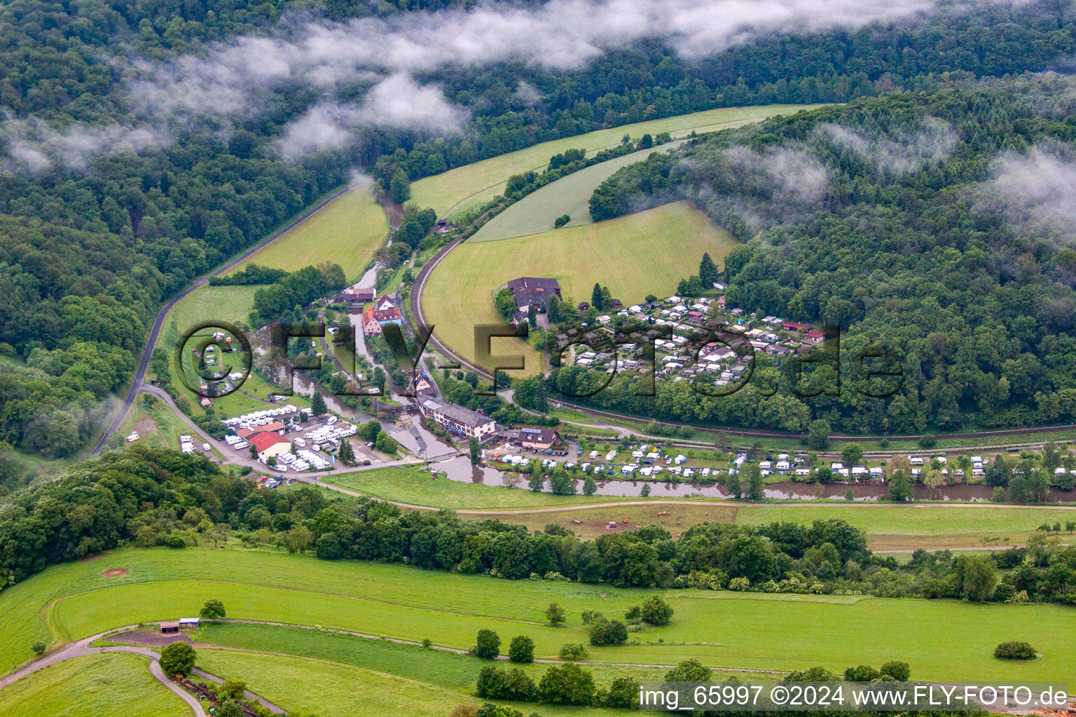 Vue aérienne de Camping et centre de loisirs Roßmühle - Franz Volkert KG à le quartier Weickersgrüben in Gräfendorf dans le département Bavière, Allemagne