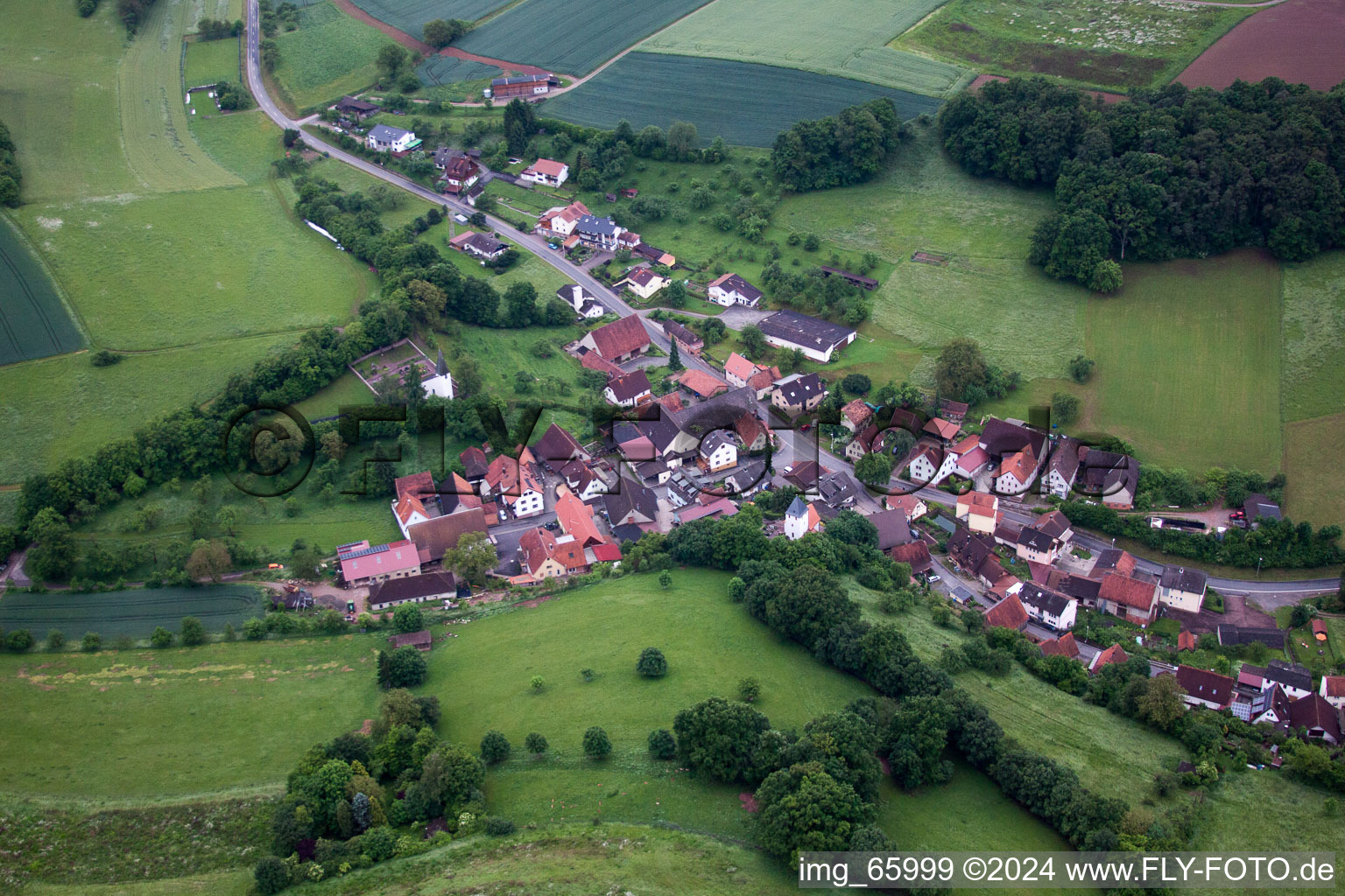 Vue oblique de Weickersgrüben dans le département Bavière, Allemagne