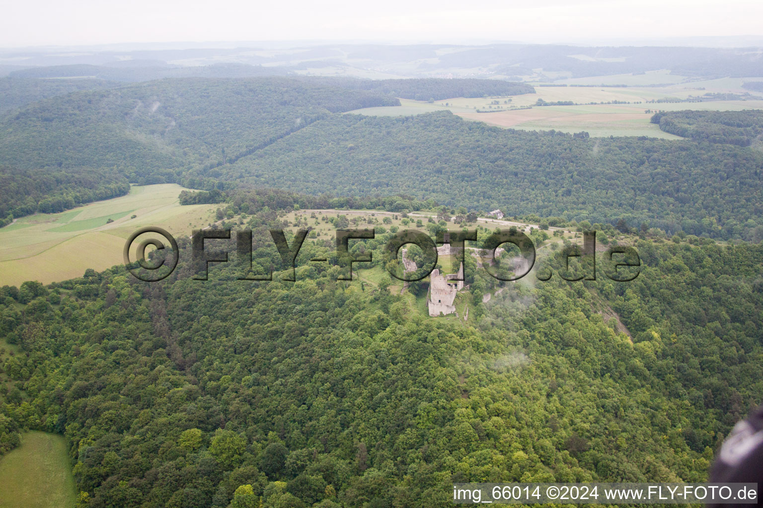 Vue aérienne de Gössenheim dans le département Bavière, Allemagne