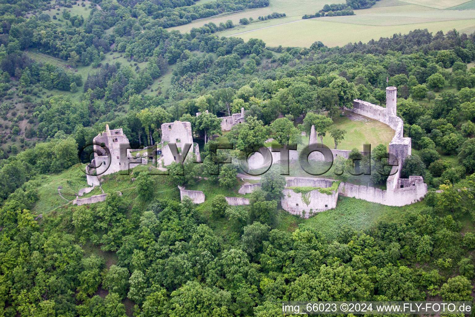 Gössenheim dans le département Bavière, Allemagne d'en haut