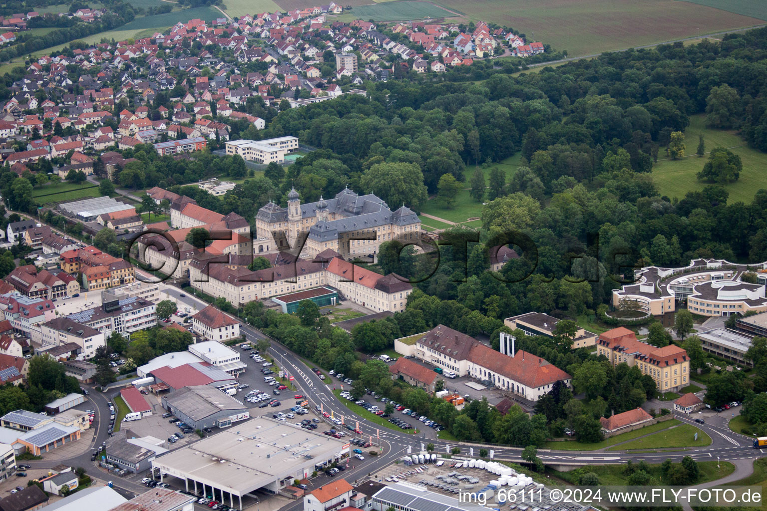 Vue d'oiseau de Werneck dans le département Bavière, Allemagne