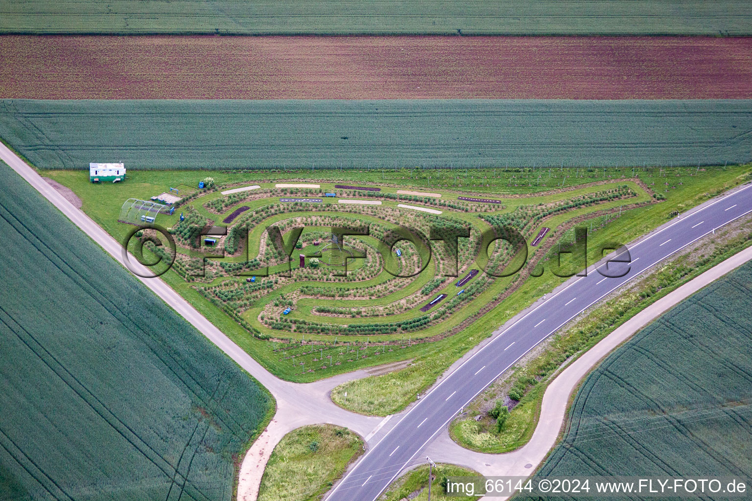 Vue aérienne de Spirale de culture de légumes à Bergrheinfeld dans le département Bavière, Allemagne