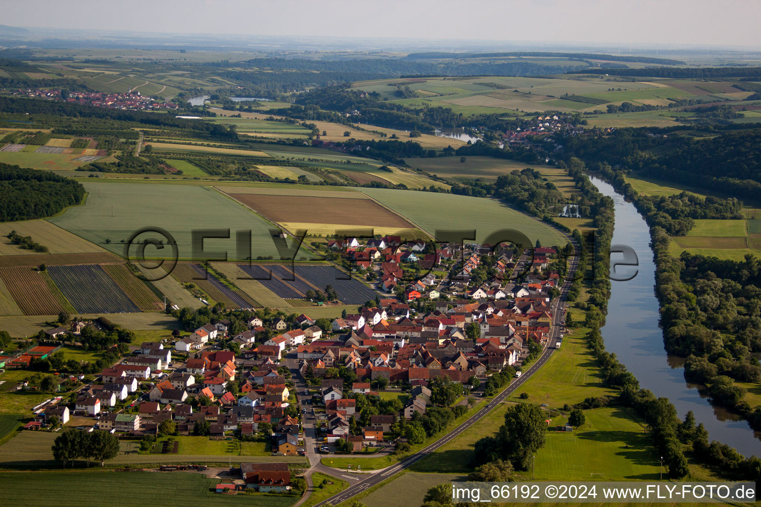 Photographie aérienne de Zones riveraines du Main à le quartier Hirschfeld in Röthlein dans le département Bavière, Allemagne