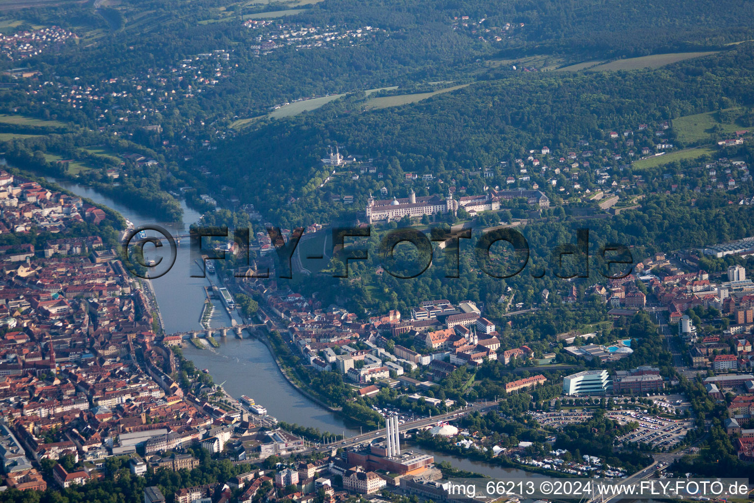 Vue aérienne de Verrouillage à Würzburg dans le département Bavière, Allemagne