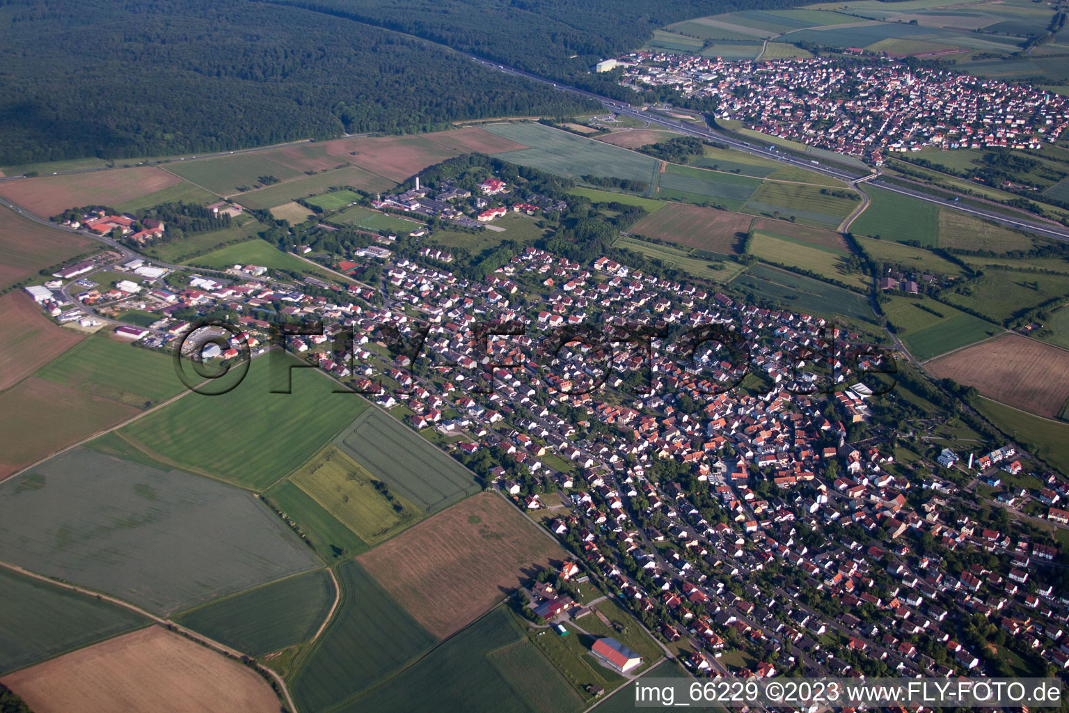Image drone de Eisingen dans le département Bavière, Allemagne