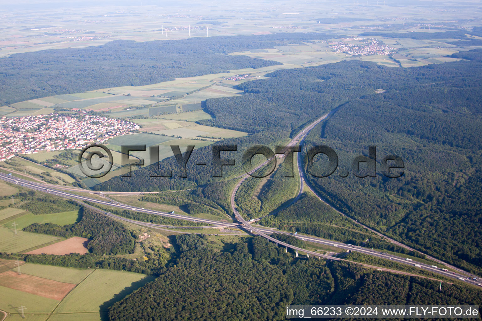 Vue aérienne de Kist, triangle A43/A41 Würzburg Ouest à Würzburg dans le département Bavière, Allemagne