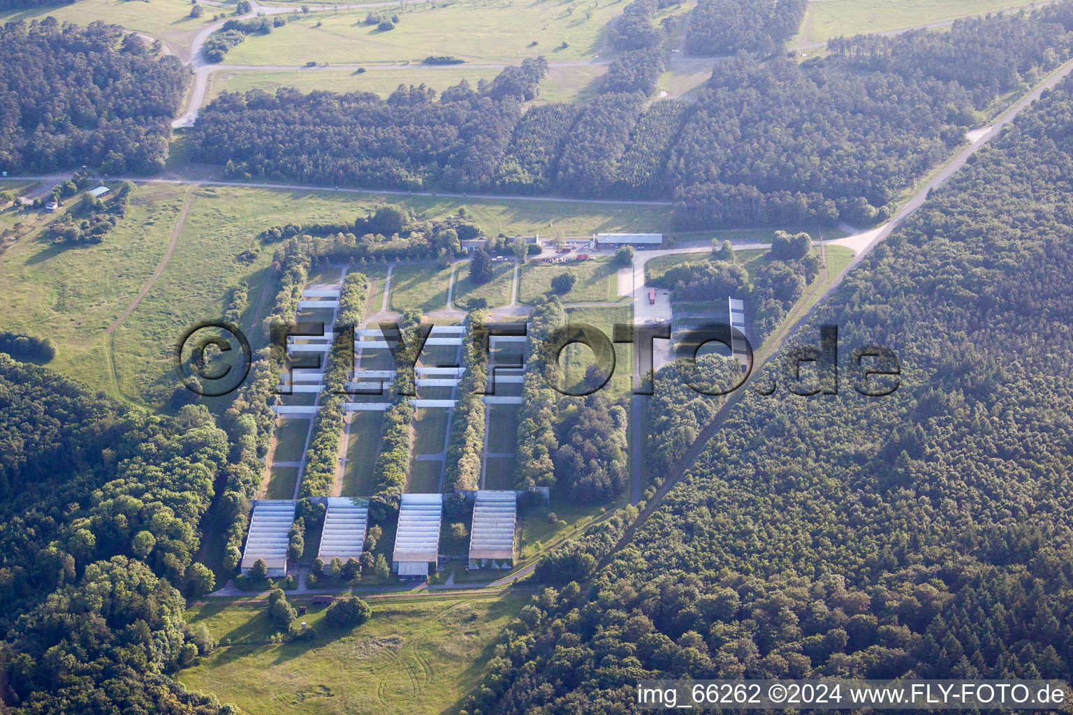 Vue aérienne de Champ de tir à Hardheim dans le département Bade-Wurtemberg, Allemagne