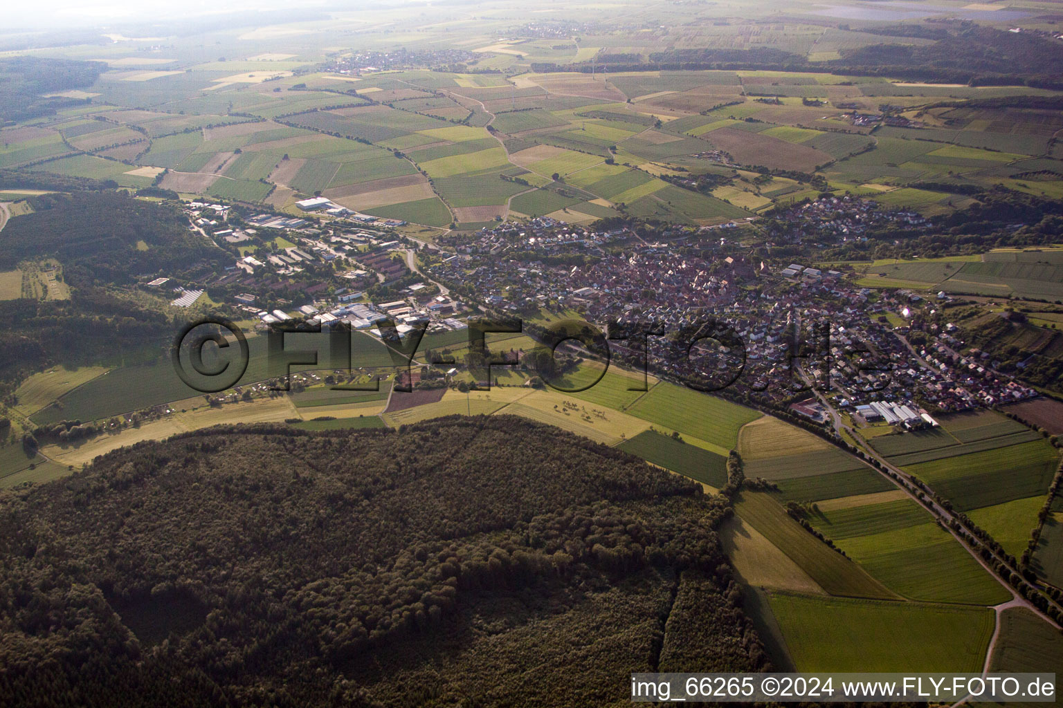 Vue aérienne de Külsheim dans le département Bade-Wurtemberg, Allemagne