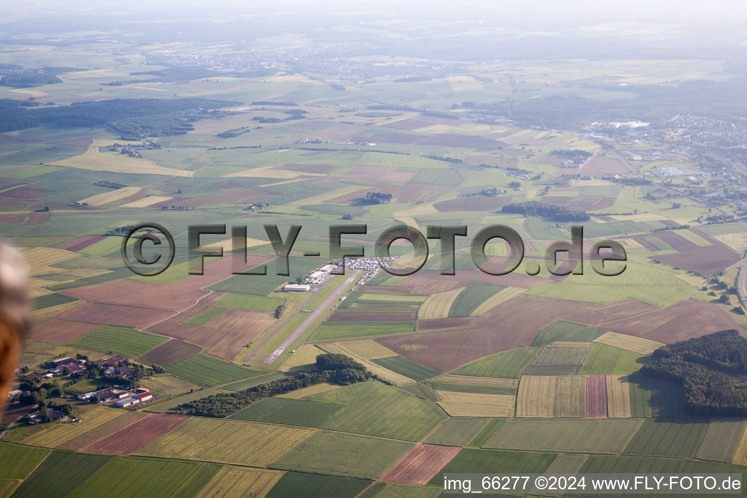 Vue aérienne de Aérodrome à Walldürn dans le département Bade-Wurtemberg, Allemagne