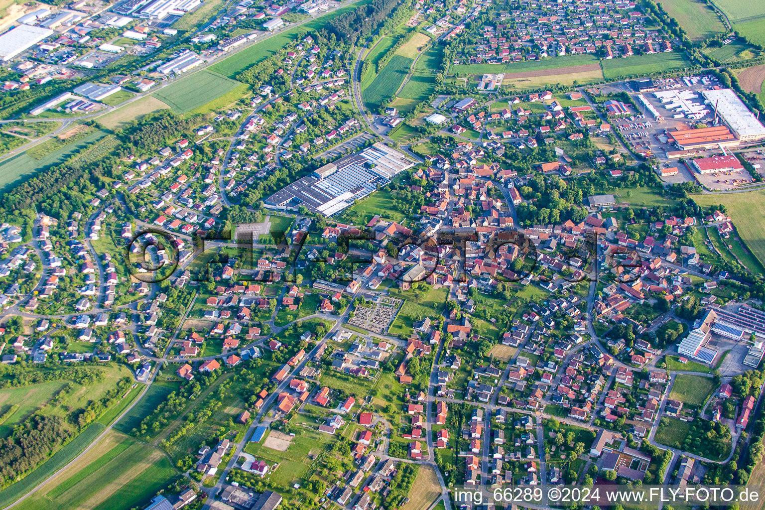 Vue aérienne de Quartier Hainstadt in Buchen dans le département Bade-Wurtemberg, Allemagne