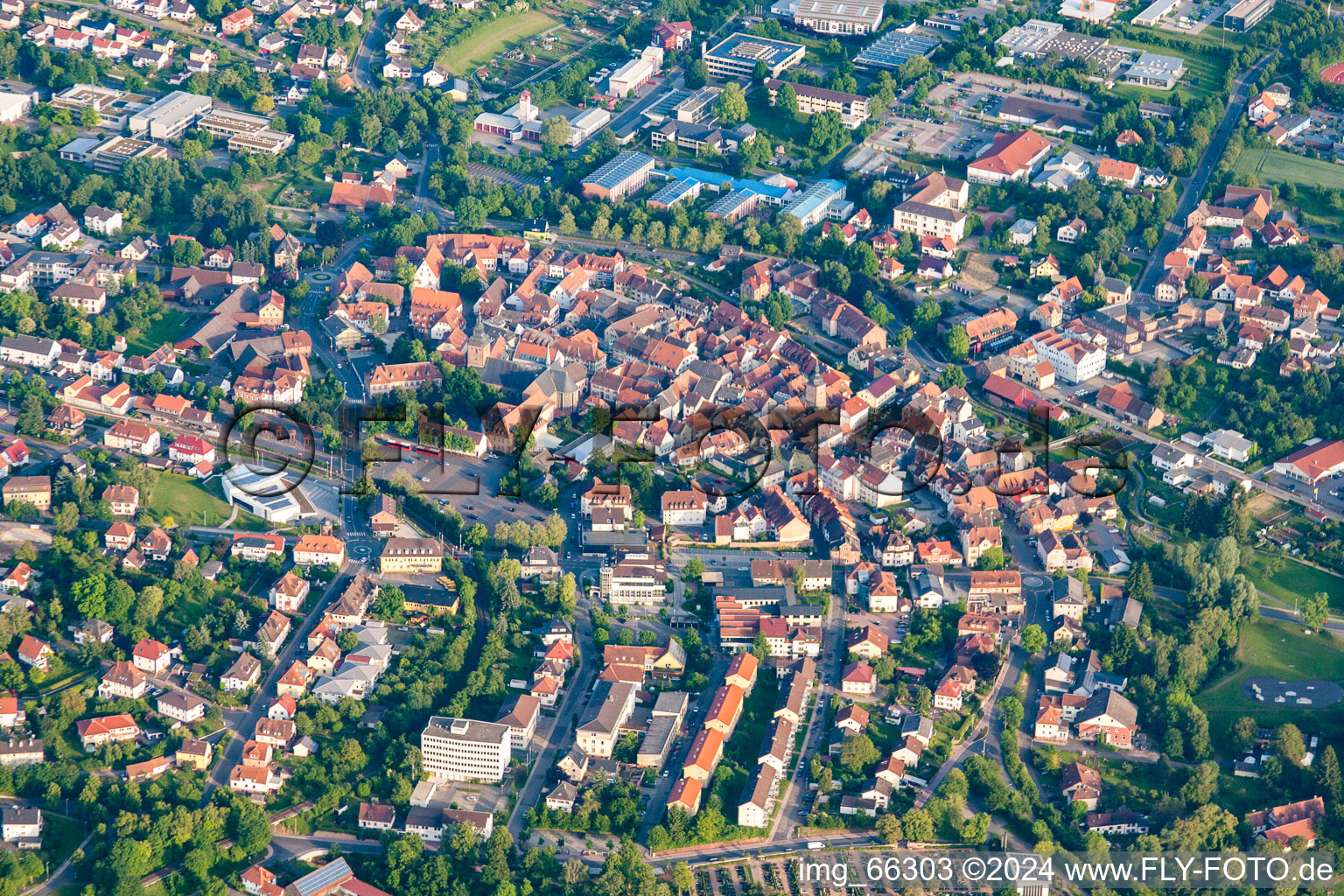 Vue aérienne de Zone de peuplement à Buchen dans le département Bade-Wurtemberg, Allemagne