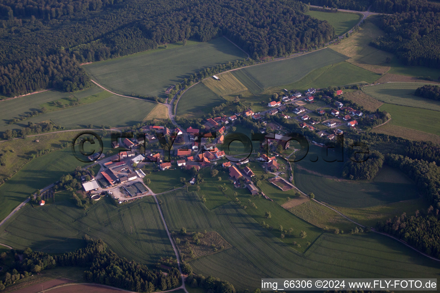 Vue aérienne de Quartier Oberneudorf in Buchen dans le département Bade-Wurtemberg, Allemagne