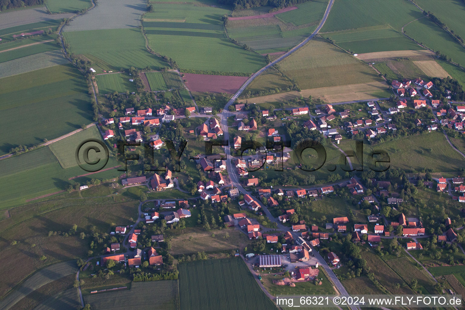 Vue aérienne de Du nord à le quartier Weisbach in Waldbrunn dans le département Bade-Wurtemberg, Allemagne