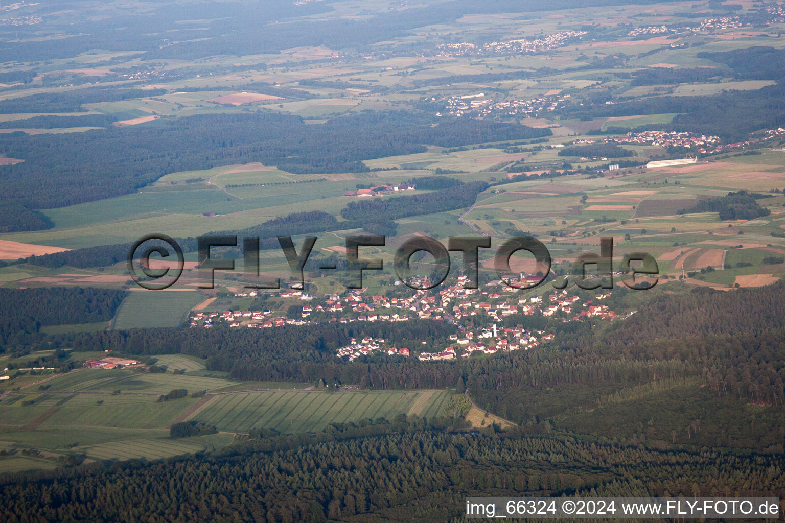 Vue oblique de Trienz dans le département Bade-Wurtemberg, Allemagne