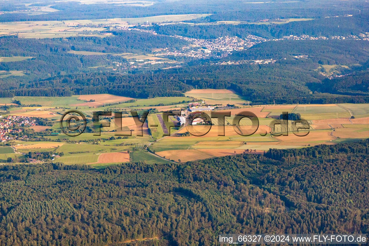 Vue aérienne de Aérodrome à Lohrbach dans le département Bade-Wurtemberg, Allemagne