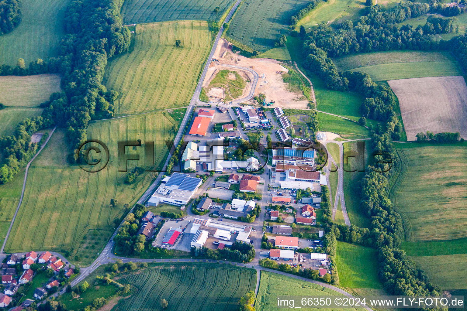 Vue aérienne de Zone commerciale à le quartier Waldwimmersbach in Lobbach dans le département Bade-Wurtemberg, Allemagne