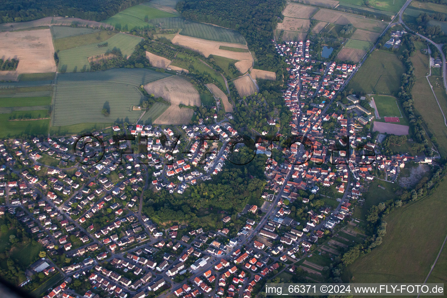 Mauer dans le département Bade-Wurtemberg, Allemagne depuis l'avion