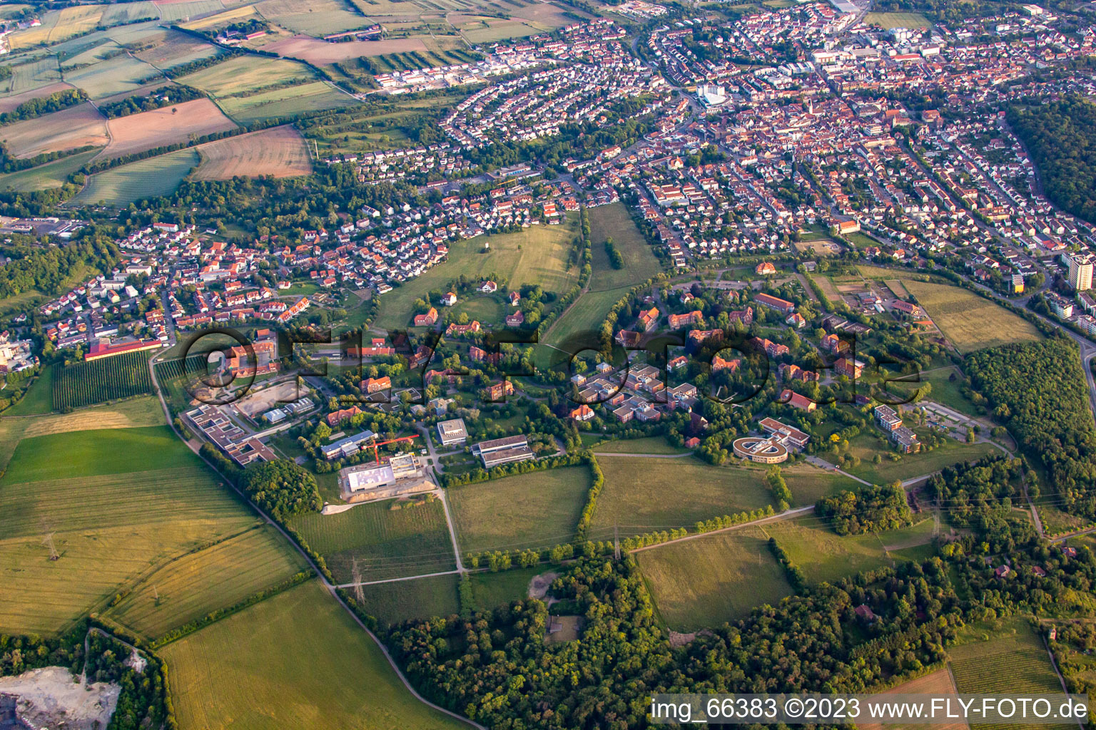 Vue aérienne de Centre psychiatrique du nord de Baden du nord-est à le quartier Altwiesloch in Wiesloch dans le département Bade-Wurtemberg, Allemagne