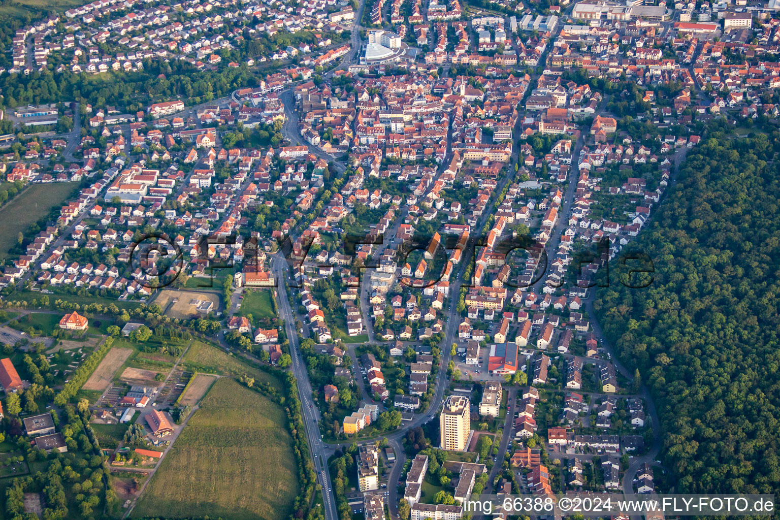 Vue aérienne de Du nord à Wiesloch dans le département Bade-Wurtemberg, Allemagne