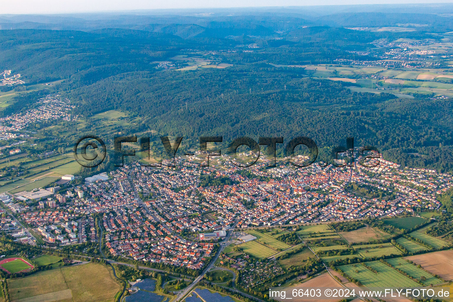 Vue aérienne de Du sud-ouest à Nußloch dans le département Bade-Wurtemberg, Allemagne