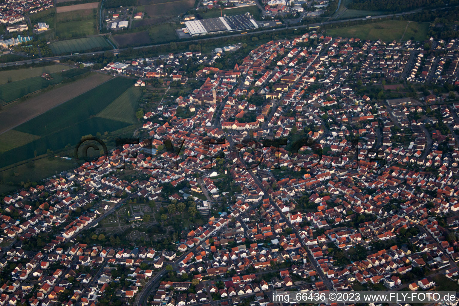 Quartier Sankt Leon in St. Leon-Rot dans le département Bade-Wurtemberg, Allemagne d'un drone