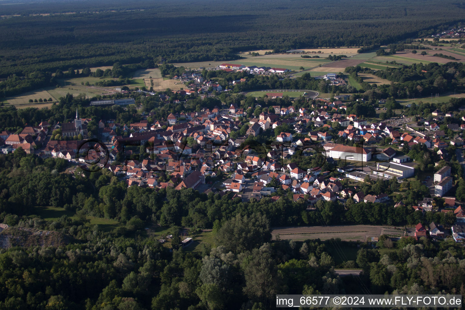 Lauterbourg dans le département Bas Rhin, France depuis l'avion