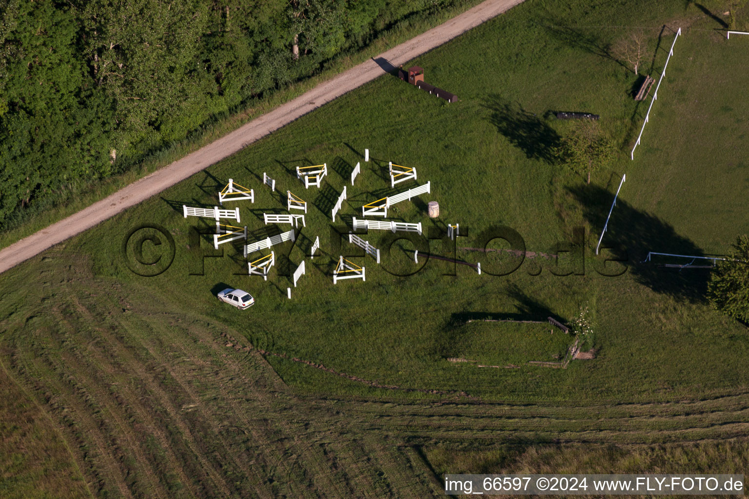 Photographie aérienne de Haras de la Née à Neewiller-près-Lauterbourg dans le département Bas Rhin, France