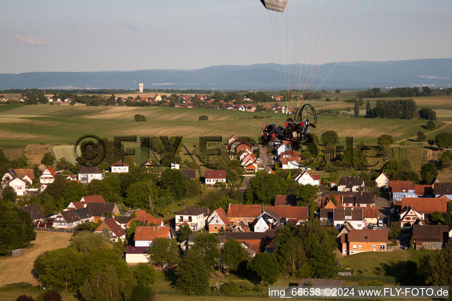 Siegen dans le département Bas Rhin, France depuis l'avion