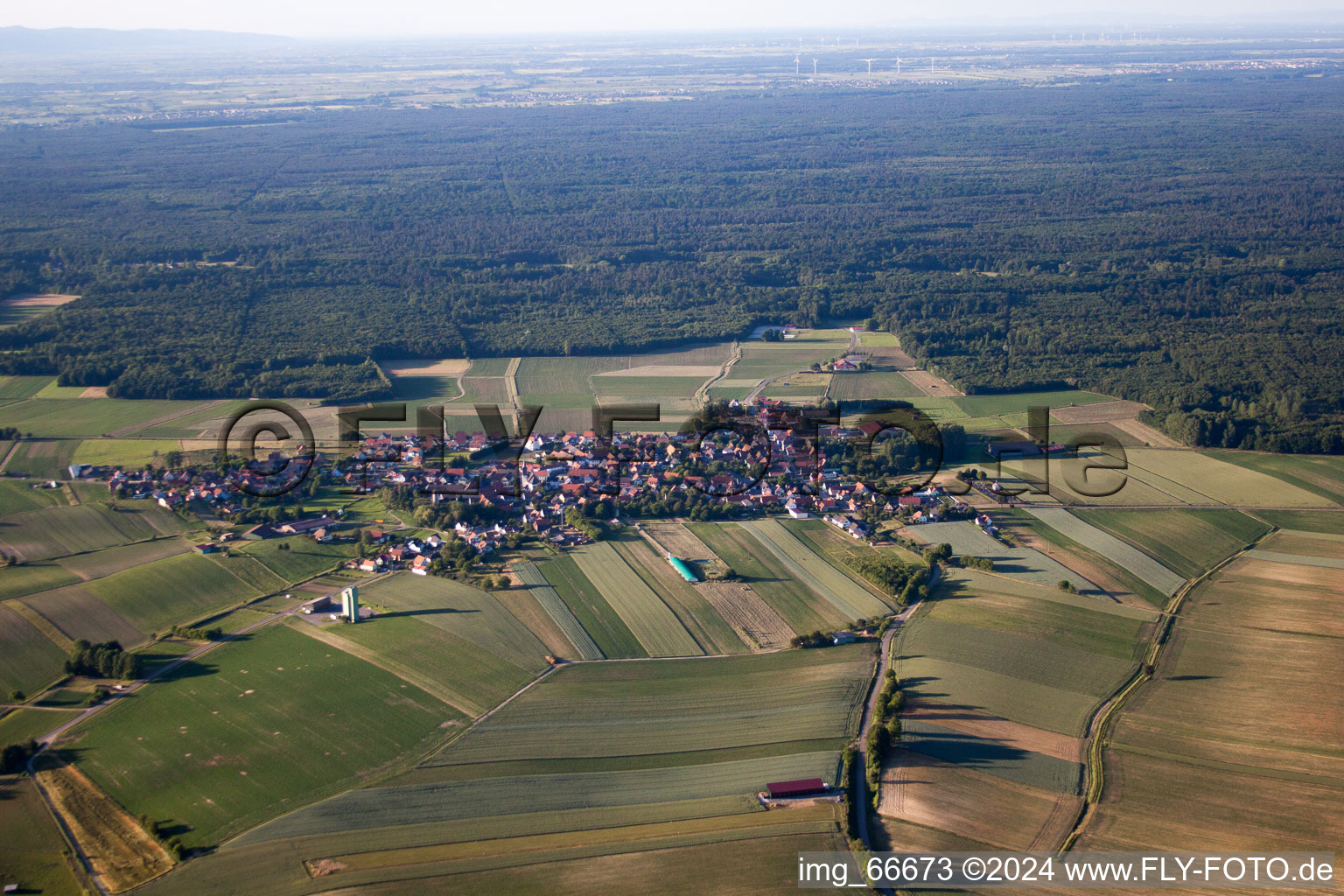 Vue aérienne de Salmbach dans le département Bas Rhin, France