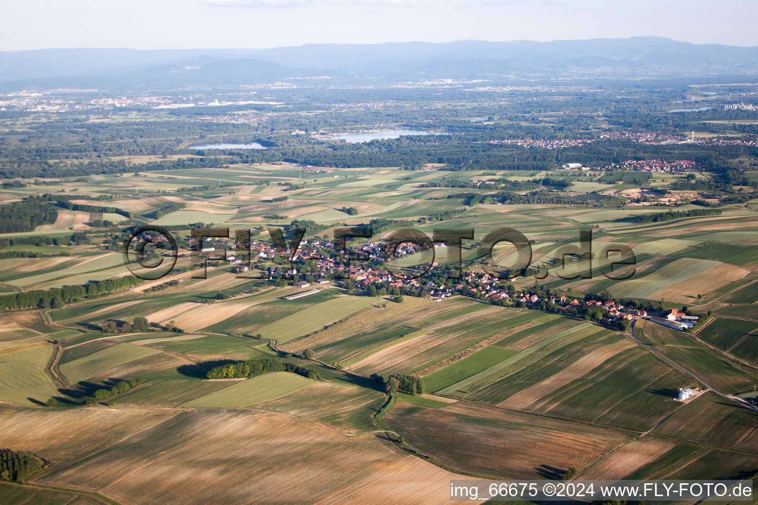 Vue aérienne de Winzenbach dans le département Bas Rhin, France