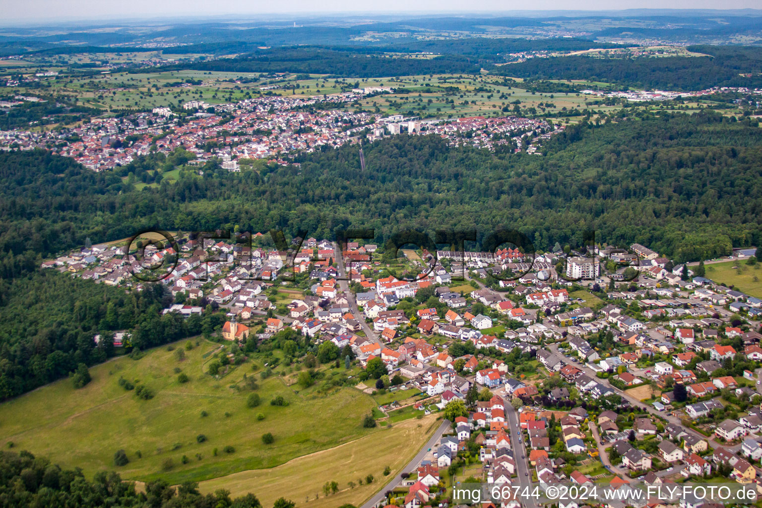 Vue aérienne de Quartier Etzenrot in Waldbronn dans le département Bade-Wurtemberg, Allemagne