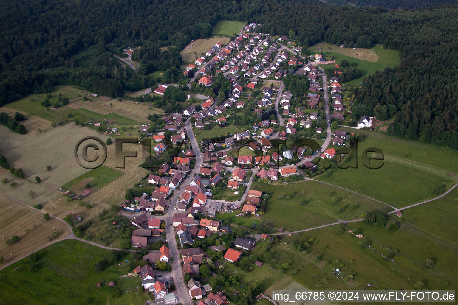 Vue oblique de Dennach dans le département Bade-Wurtemberg, Allemagne