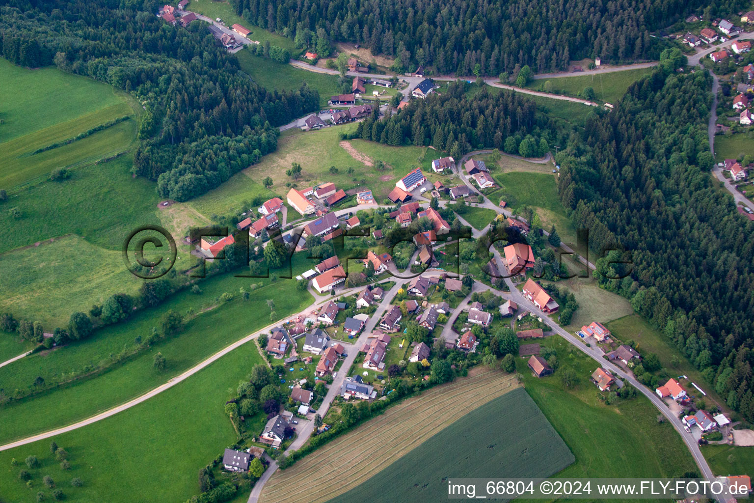 Vue aérienne de Würzbach-Naislach à Naislach dans le département Bade-Wurtemberg, Allemagne