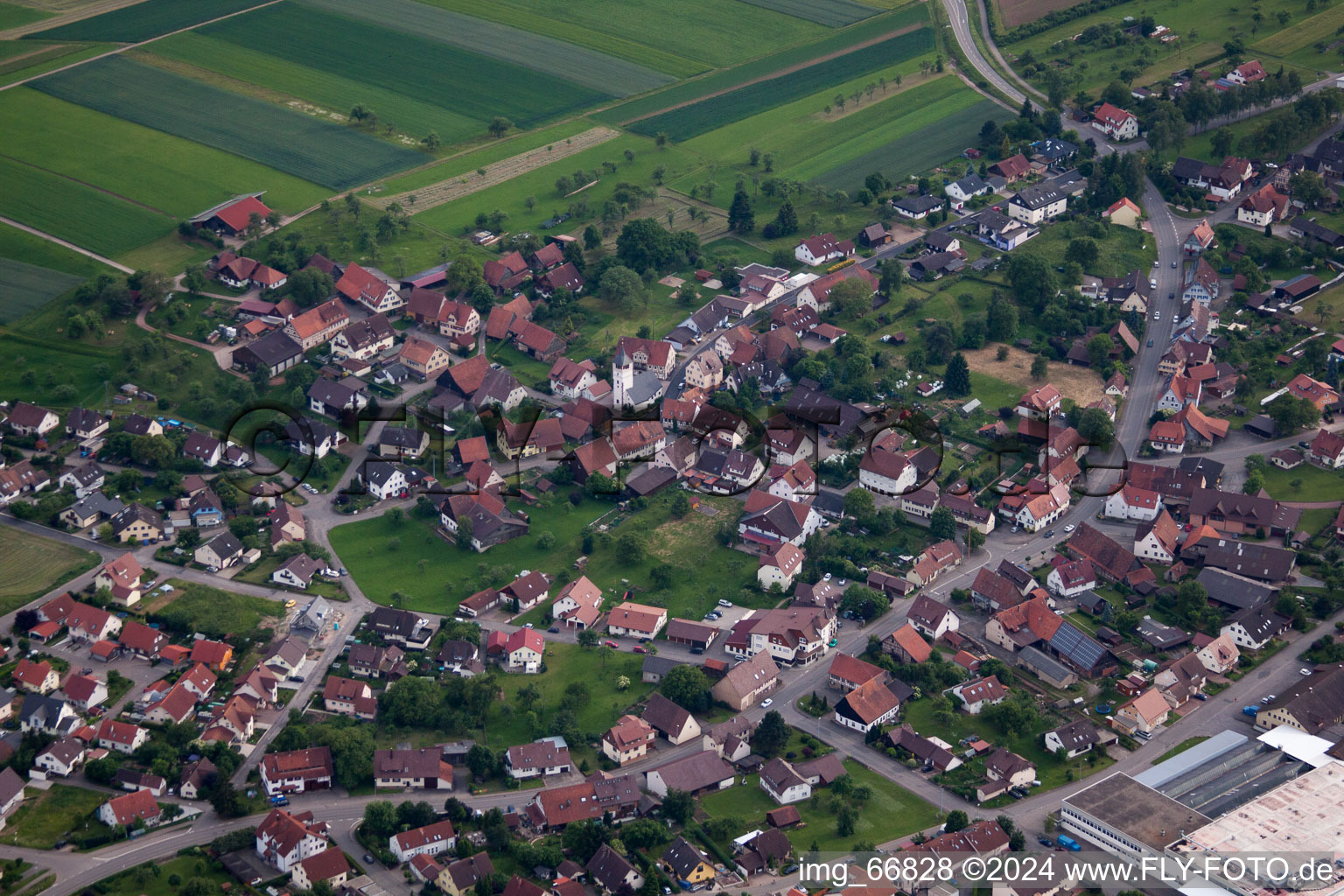 Neubulach dans le département Bade-Wurtemberg, Allemagne d'en haut