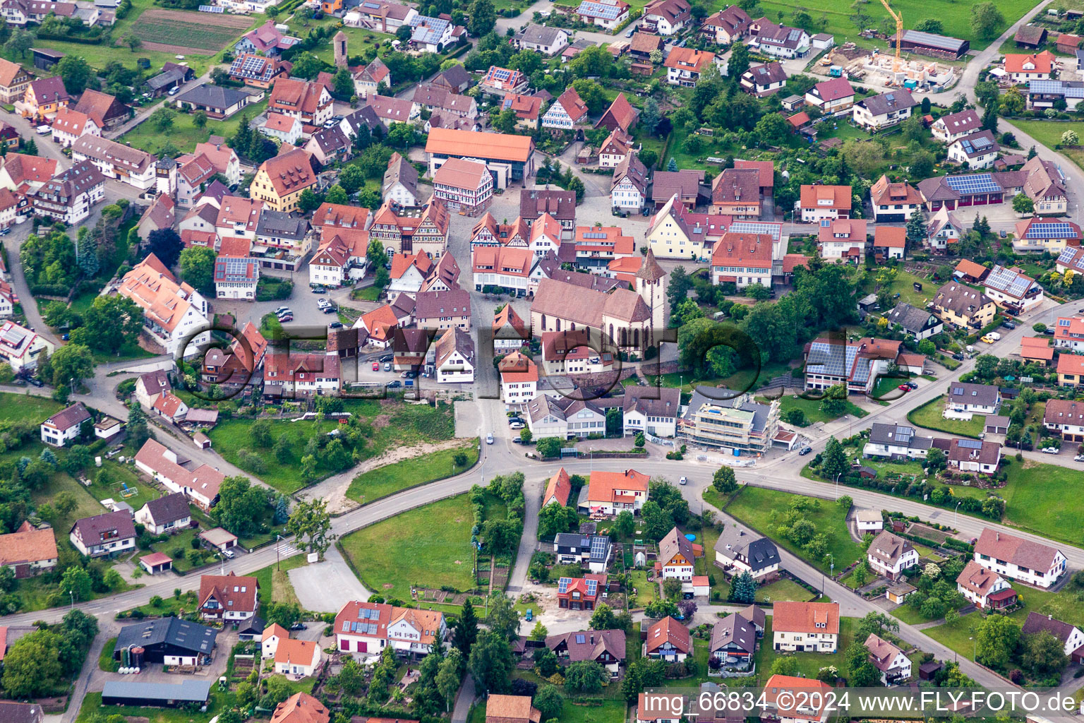 Vue aérienne de Quartier d'Altbulach à Neubulach dans le département Bade-Wurtemberg, Allemagne