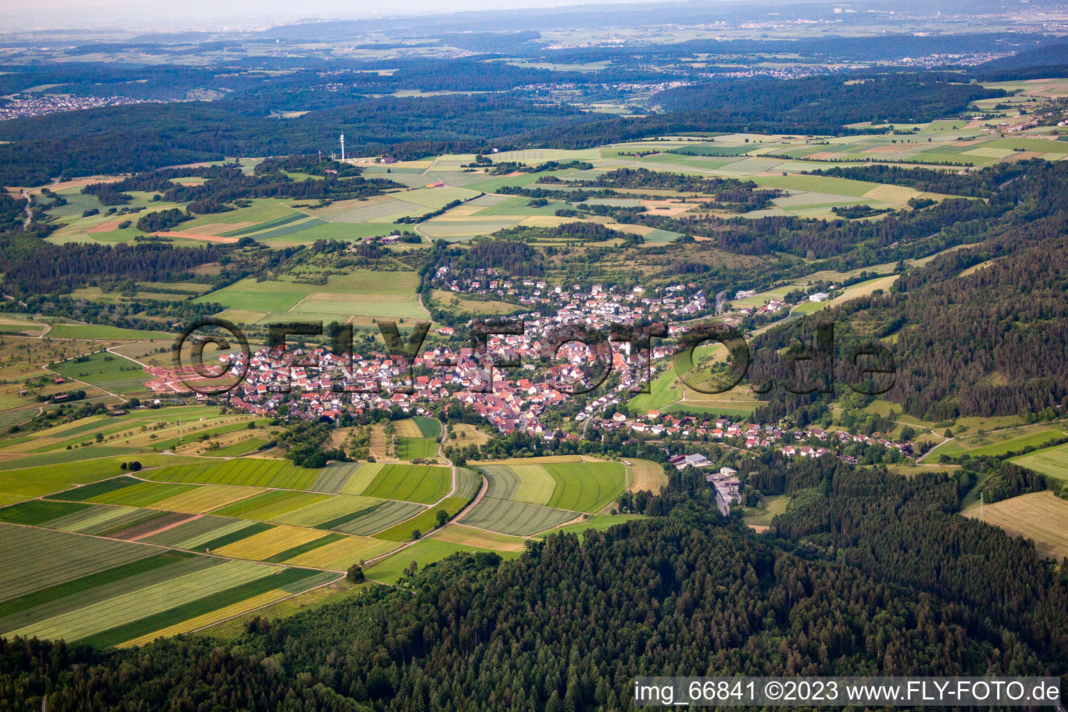 Vue aérienne de Gültlingen dans le département Bade-Wurtemberg, Allemagne