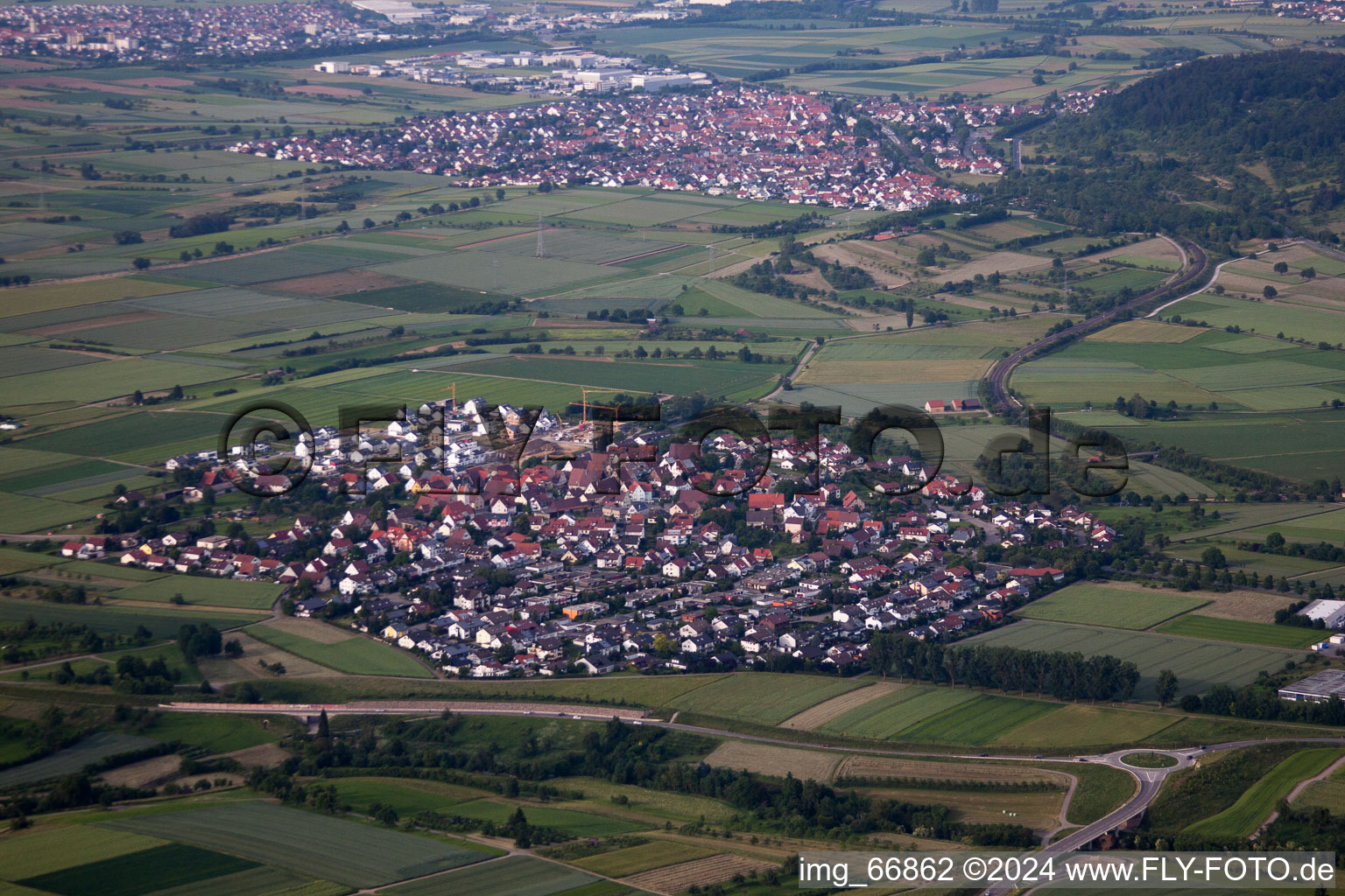 Vue aérienne de Du sud-ouest à le quartier Affstätt in Herrenberg dans le département Bade-Wurtemberg, Allemagne