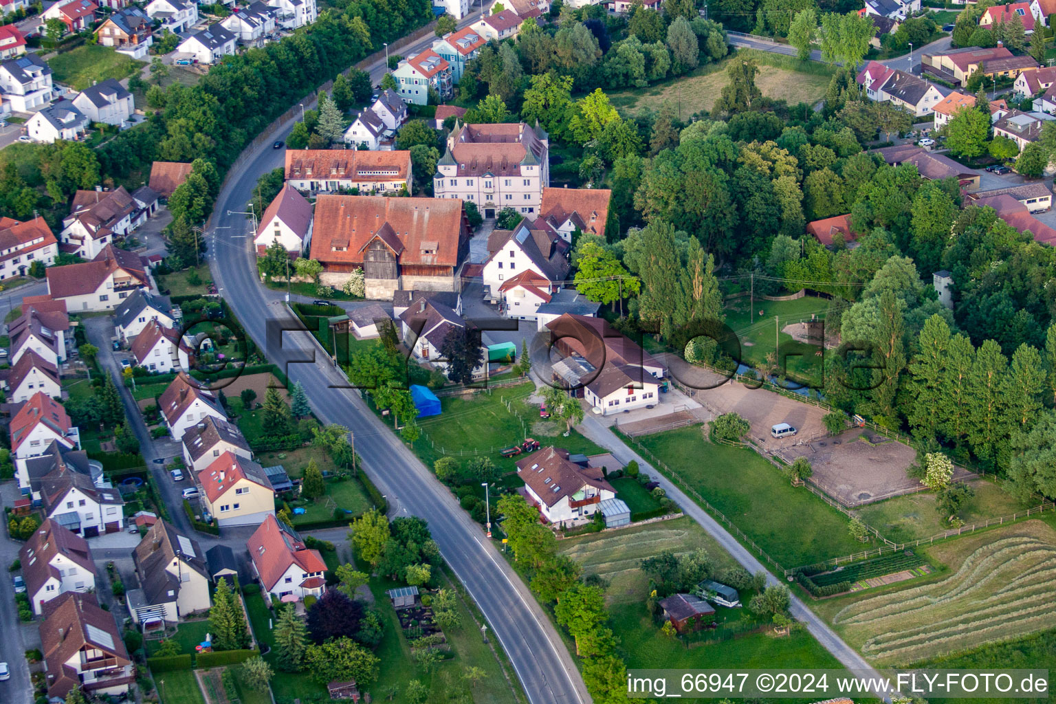 Vue aérienne de Musée du Château à le quartier Poltringen in Ammerbuch dans le département Bade-Wurtemberg, Allemagne