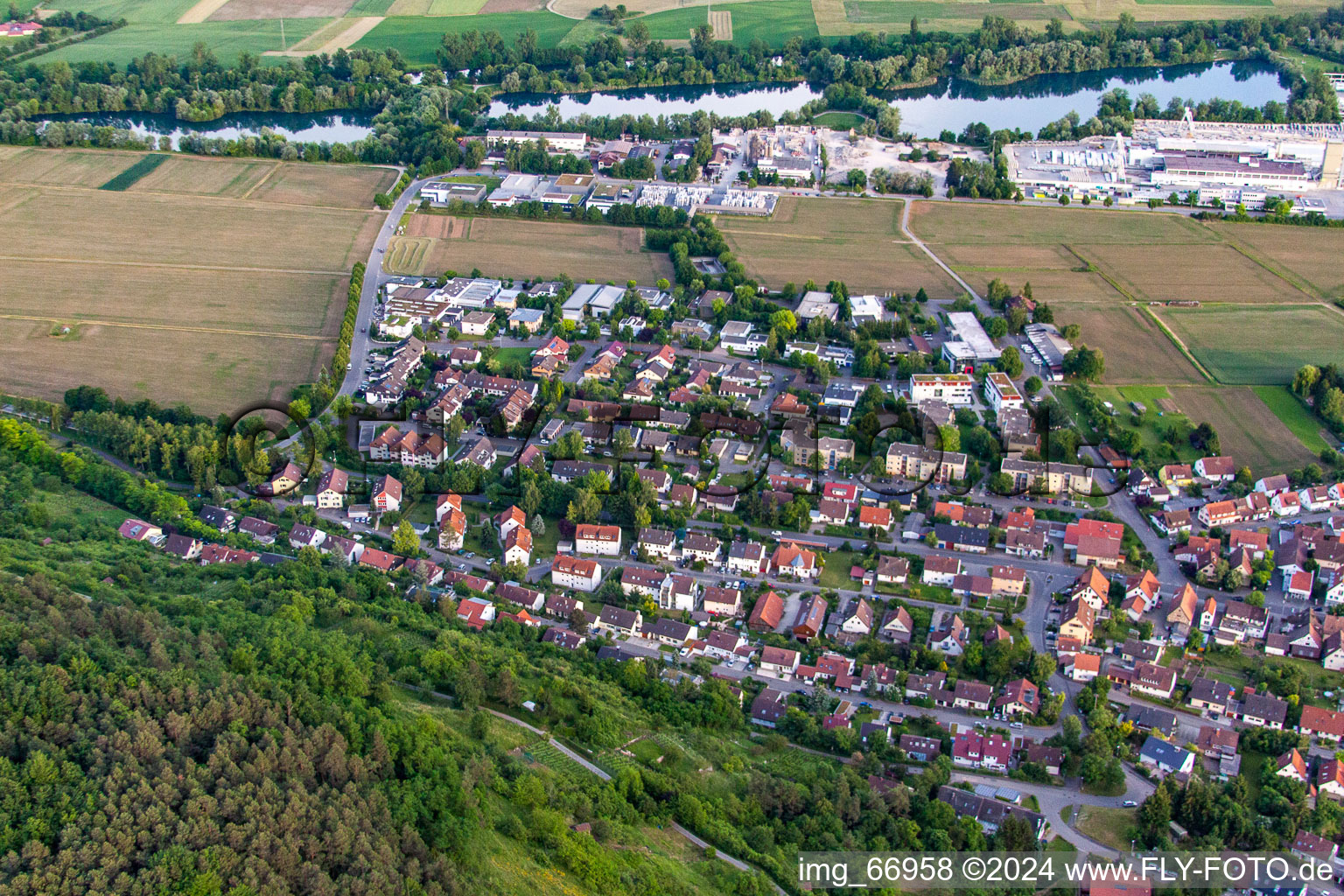 Quartier Hirschau in Tübingen dans le département Bade-Wurtemberg, Allemagne d'en haut